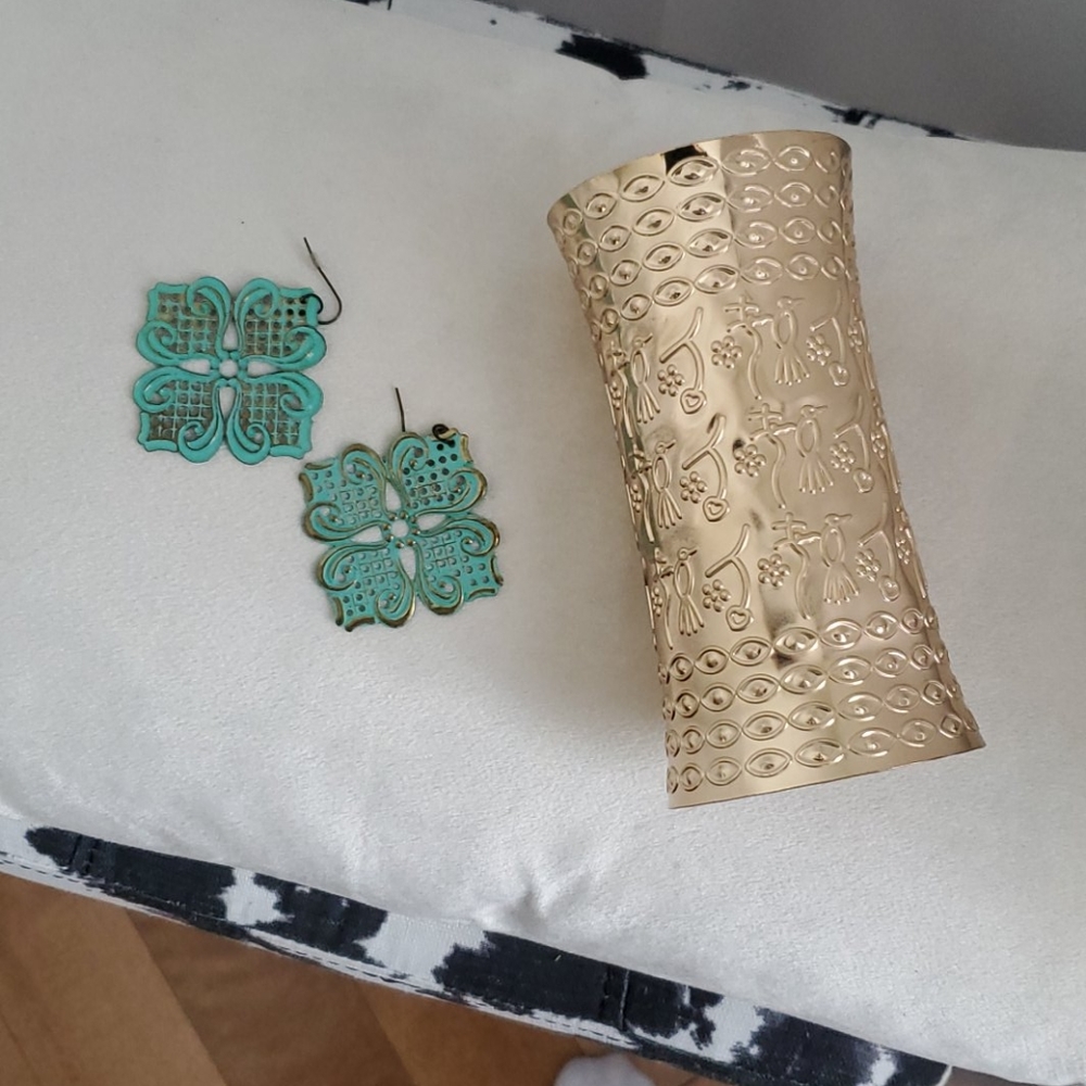 metal cuff bracelet and earings